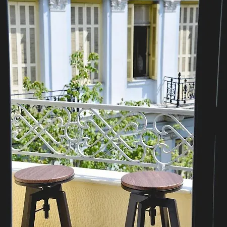 Central44 Wow Casual Atene